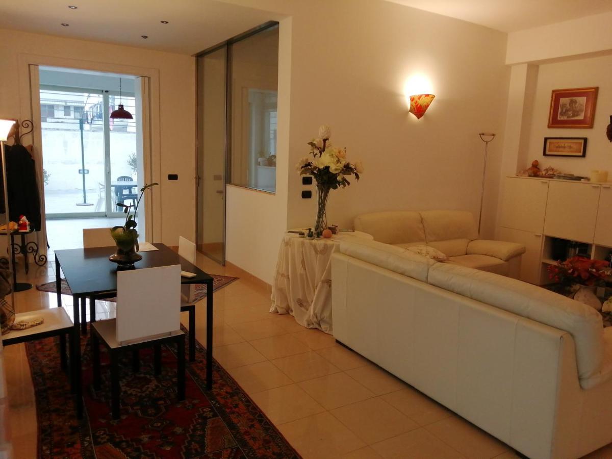 Вілла Casa Lauretta - Terrazza - Garage Wifi E Bici Gratuite Лечче Екстер'єр фото
